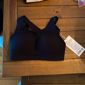 Brand new with tags. Women’s Lululemon Enlite Bra size 32 E, color is black.